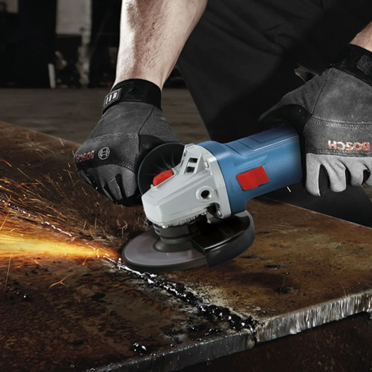 Esmerilhadeira Bosch GWS 700, 710W