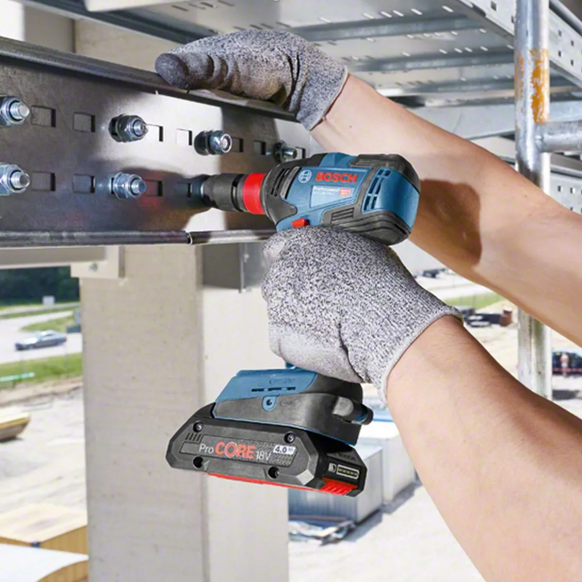 Kit Bosch Parafusadeira GSB 18V-50 + Parafusadeira e chave de impacto GDX 18V-200