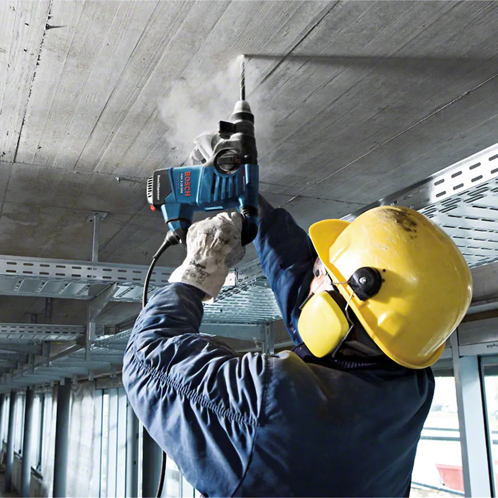 Martelete rompedor Bosch GBH 3-28 DRE 800W em maleta