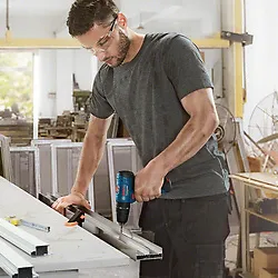 Parafusadeira Furadeira Bosch GSB 120-LI 12V 1 bateria e maleta