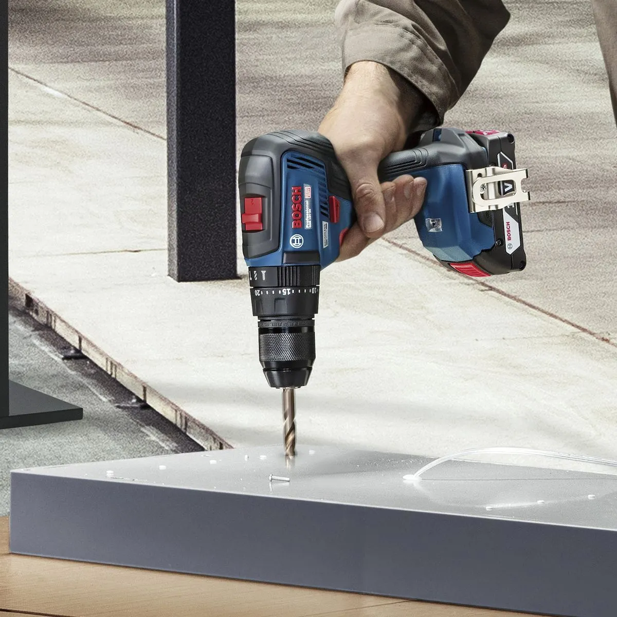 Parafusadeira Furadeira Impacto Bosch GSB 18V-50 2bat + 23AC