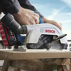 Serra Circular Bosch GKS 185-LI 18V com disco Sem bateria