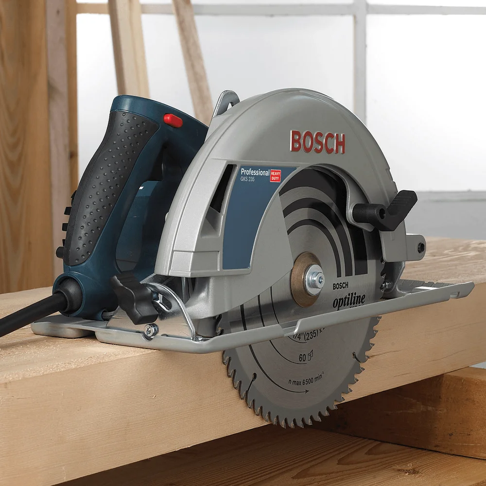 Serra Circular Bosch GKS 235 1700W com 1 Disco e Guia